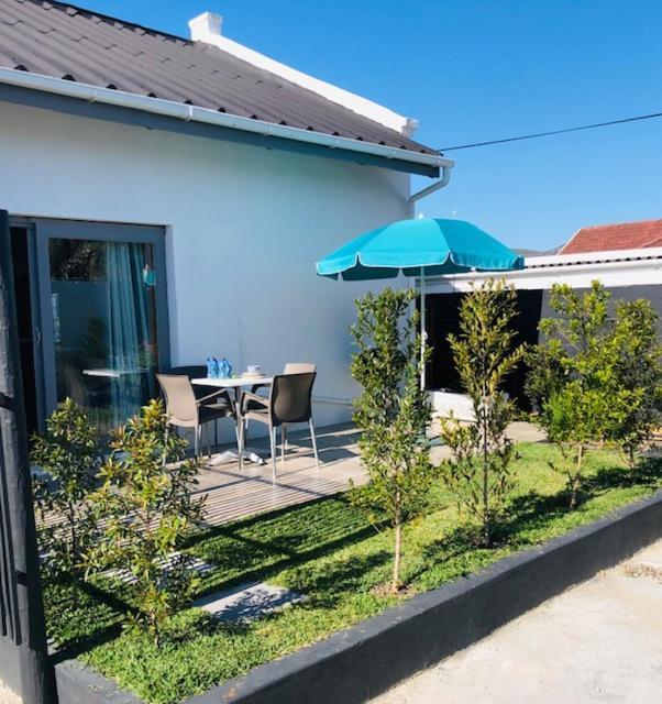 The Lily House Hotel Hermanus Ngoại thất bức ảnh